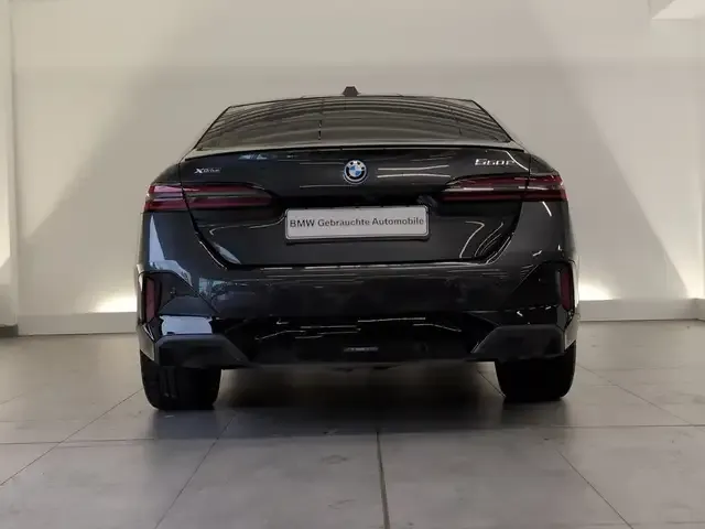 BMW 550