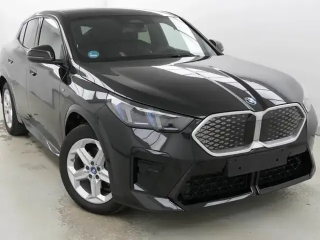BMW iX2