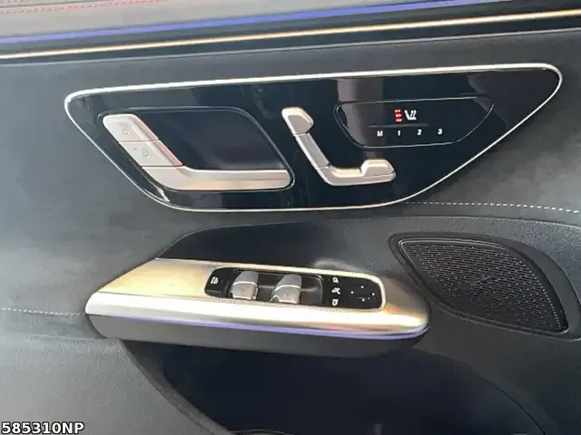 Mercedes-Benz EQE 300