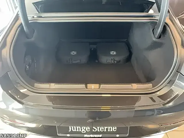 Mercedes-Benz EQE 300