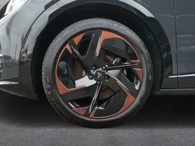 CUPRA Tavascan