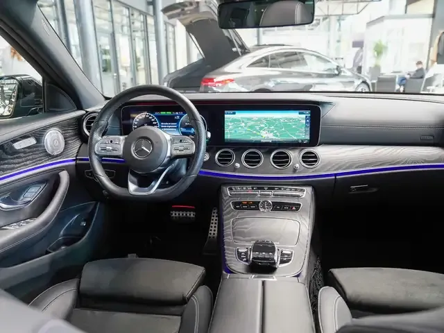 Mercedes-Benz E 300
