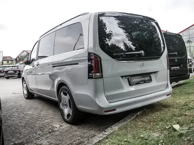 Mercedes-Benz V 250