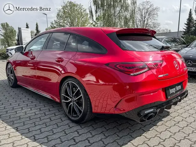 Mercedes-Benz CLA 35 AMG