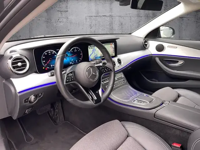 Mercedes-Benz E 200