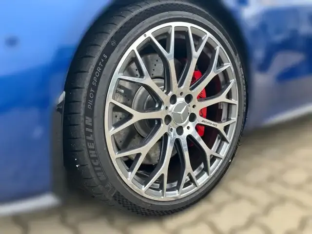 Mercedes-Benz C 63 AMG