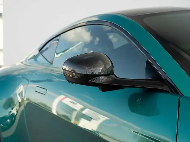 Aston Martin V8