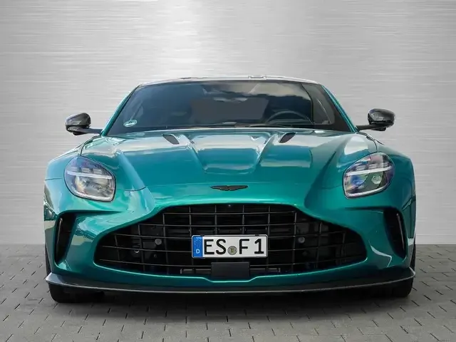 Aston Martin V8