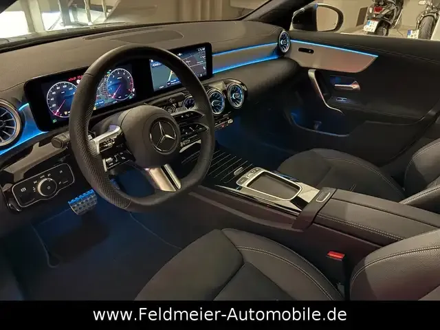 Mercedes-Benz CLA 180