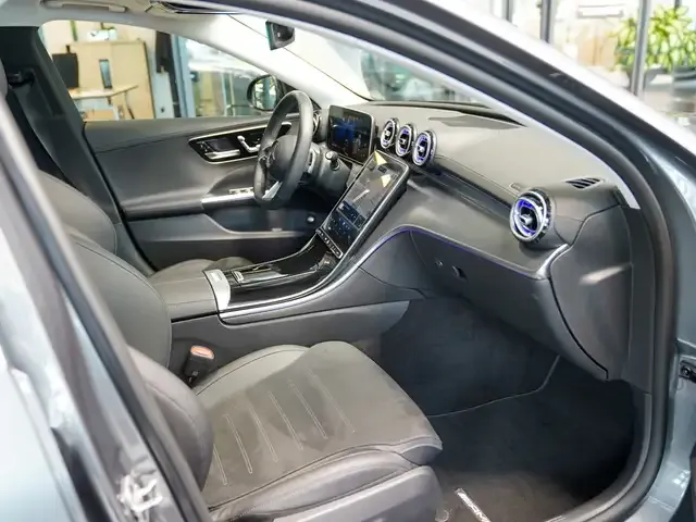 Mercedes-Benz C 220