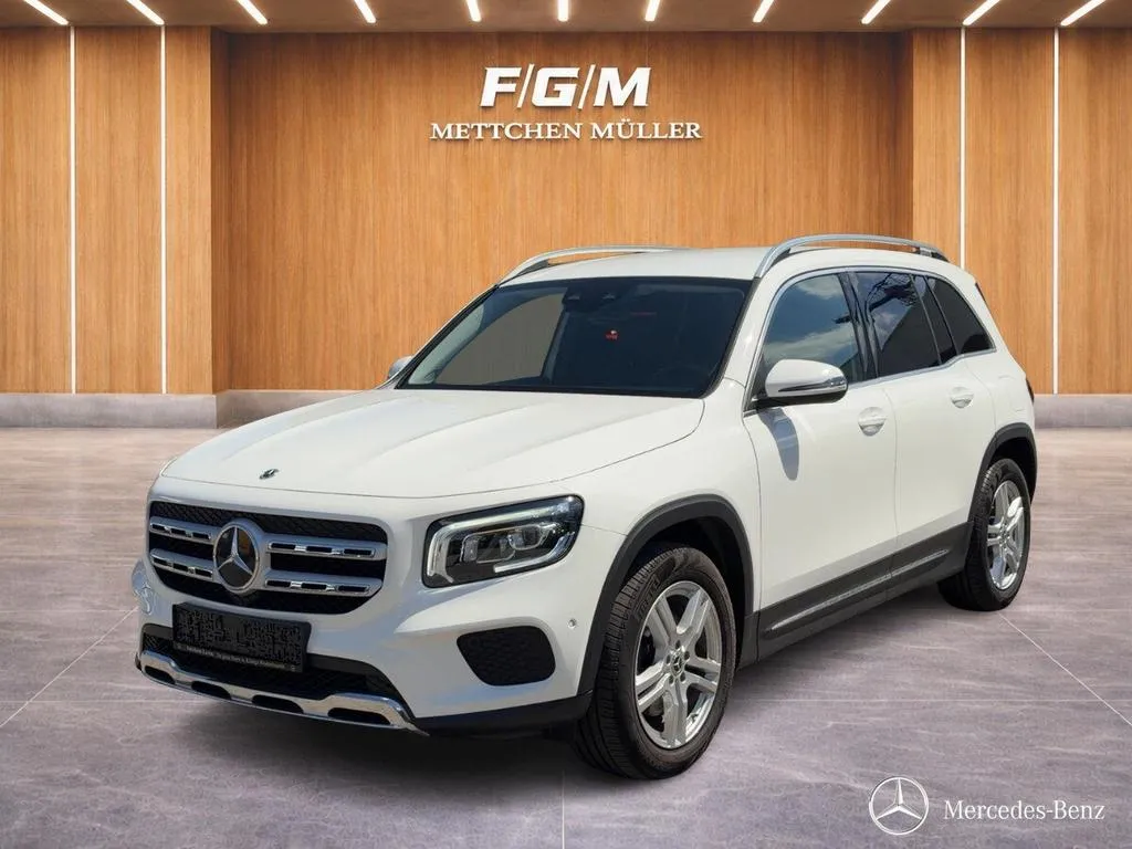 Mercedes-Benz GLB 220