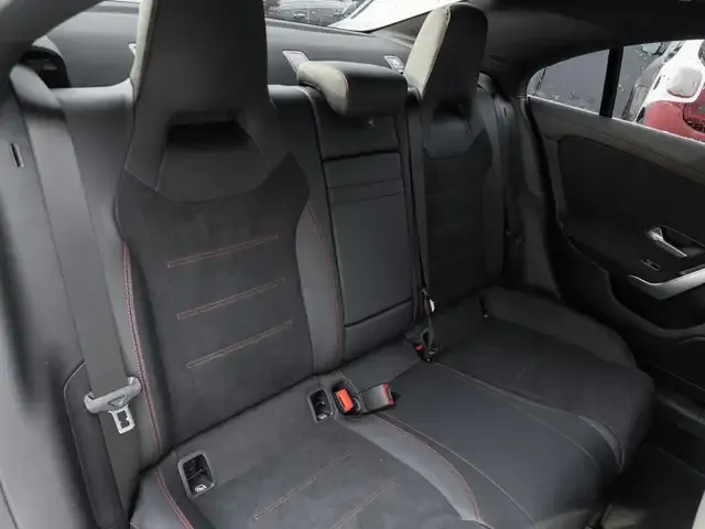 Mercedes-Benz CLA 220