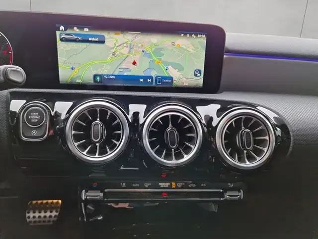 Mercedes-Benz A 180