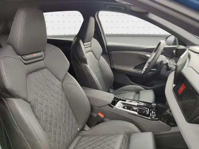 Audi Q6