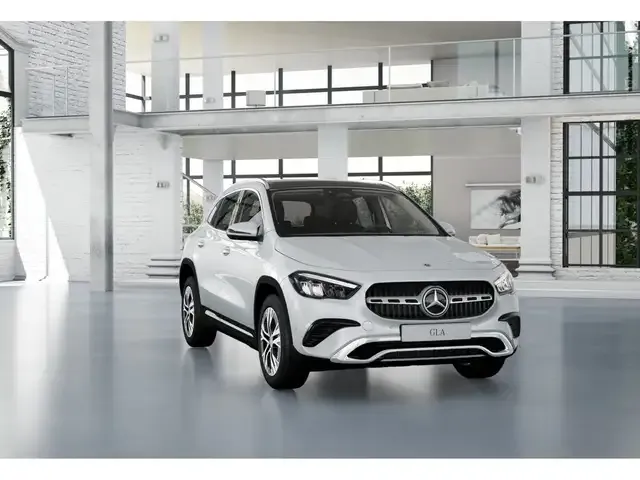 Mercedes-Benz GLA 200