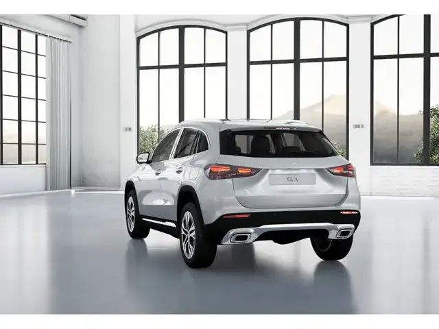 Mercedes-Benz GLA 200