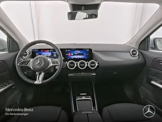 Mercedes-Benz EQA 300