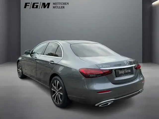 Mercedes-Benz E 300