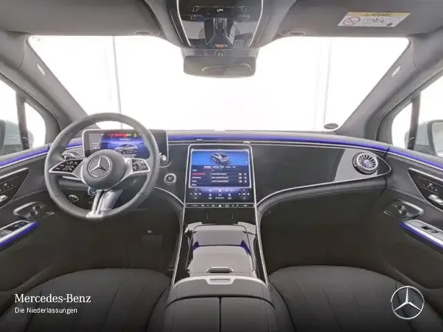 Mercedes-Benz EQE SUV