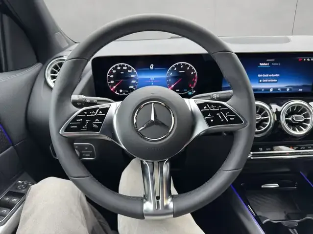 Mercedes-Benz GLA 180