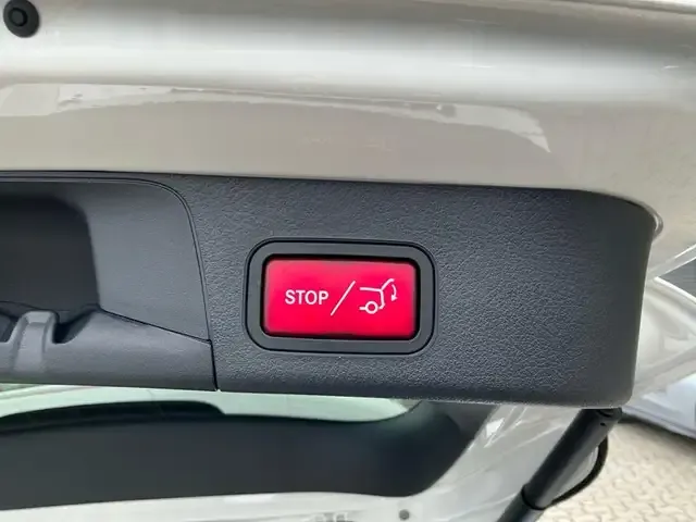 Mercedes-Benz EQB 300