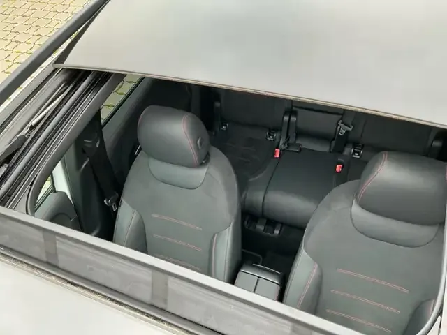 Mercedes-Benz EQB 300