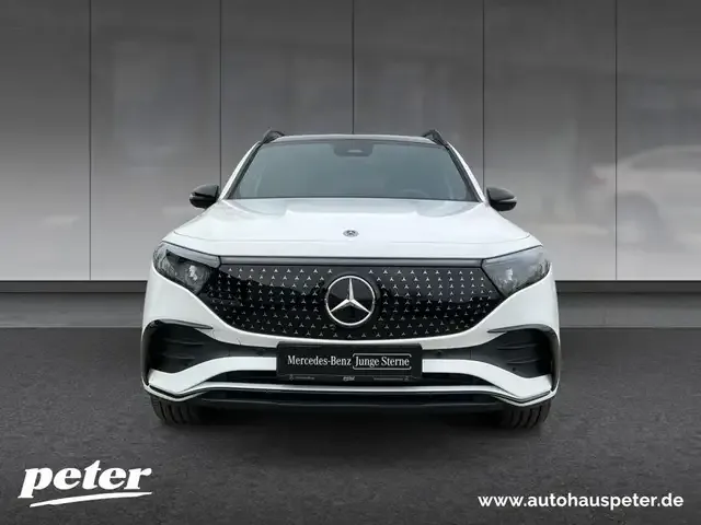 Mercedes-Benz EQB 300