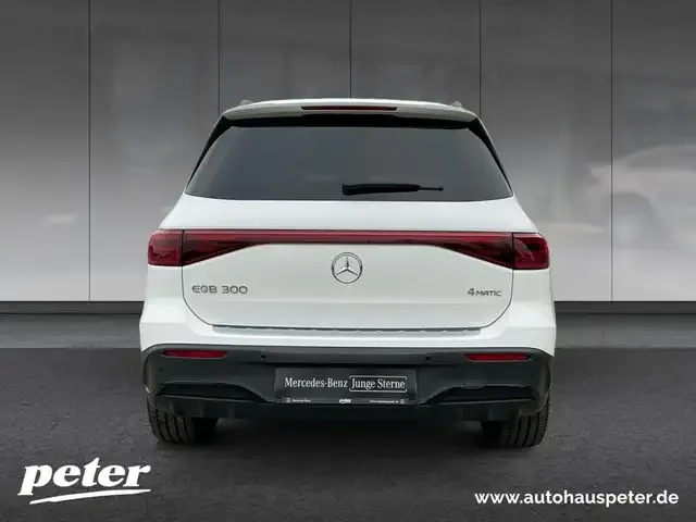 Mercedes-Benz EQB 300