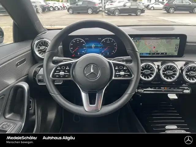Mercedes-Benz CLA 180