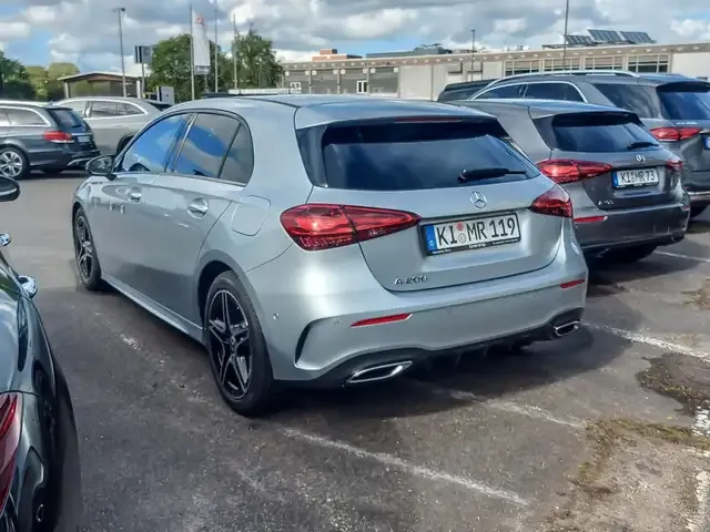 Mercedes-Benz A 200