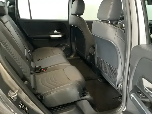 Mercedes-Benz EQB 300