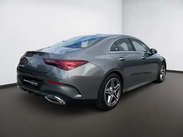 Mercedes-Benz CLA 200