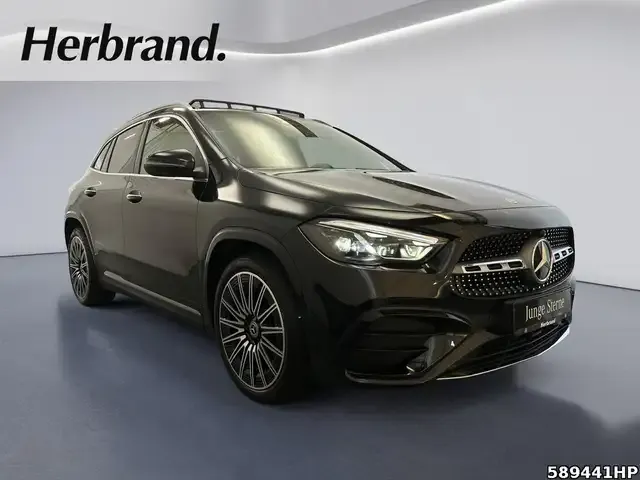 Mercedes-Benz GLA 220