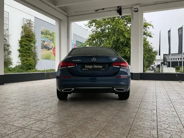 Mercedes-Benz A 250