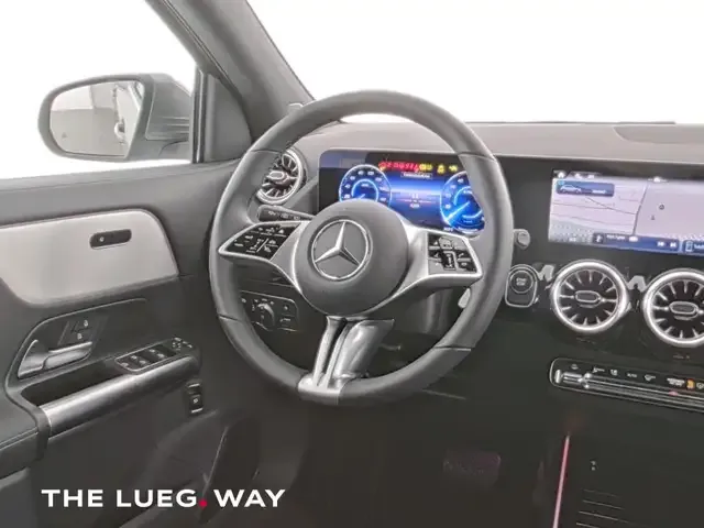Mercedes-Benz EQA 300