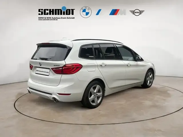 BMW 220