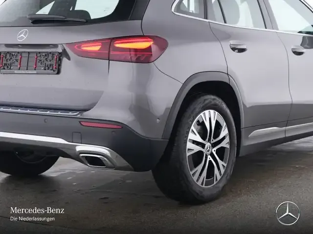 Mercedes-Benz GLA 200