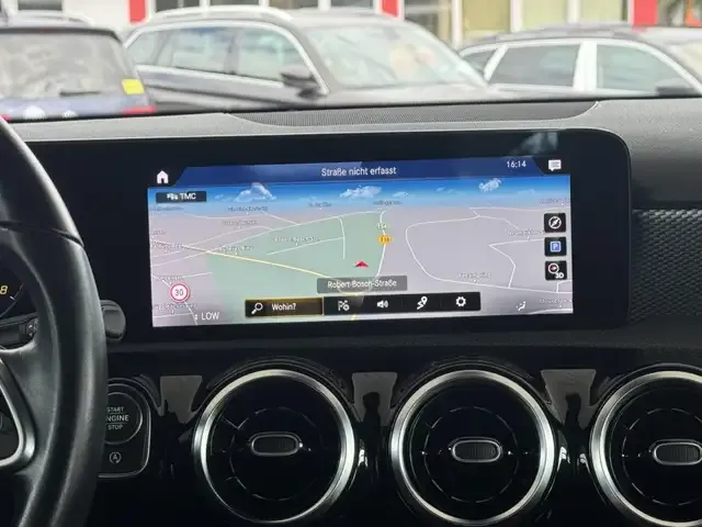 Mercedes-Benz A 220