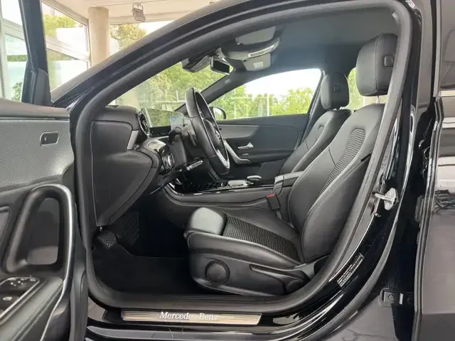 Mercedes-Benz A 220