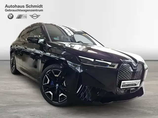 BMW iX