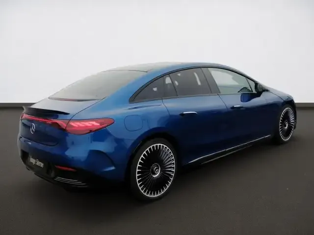 Mercedes-Benz EQE 43