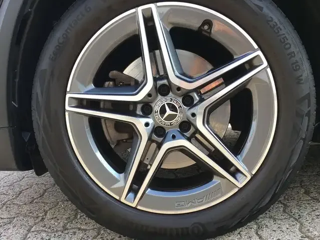 Mercedes-Benz GLA 250