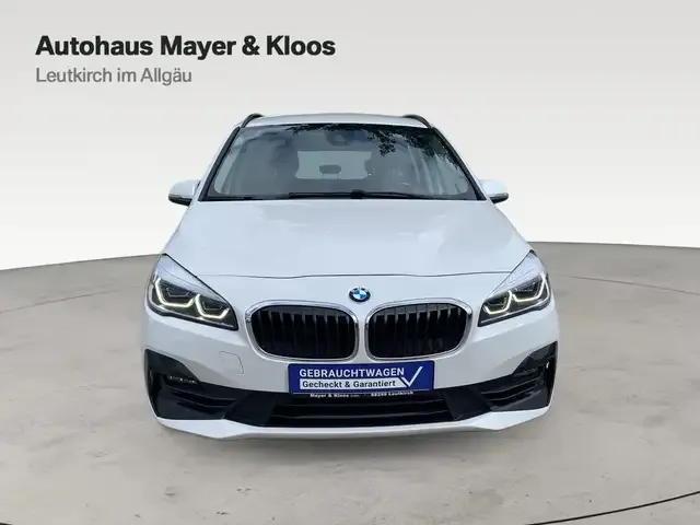 BMW 218