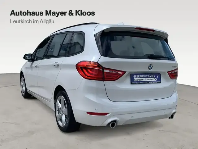 BMW 218