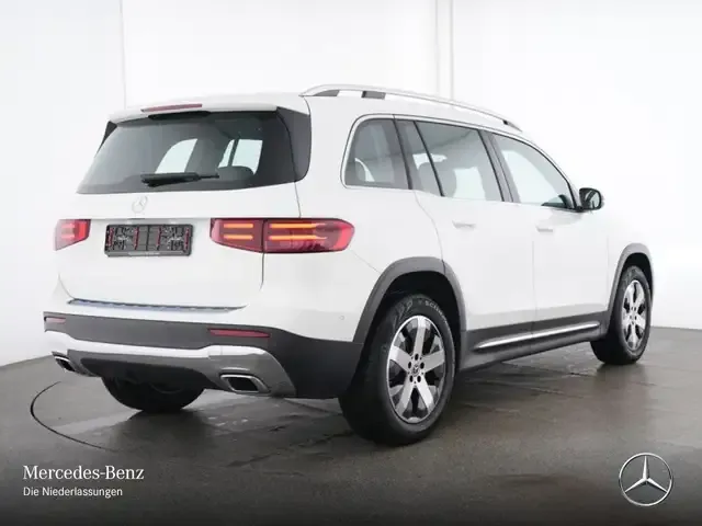 Mercedes-Benz GLB 180