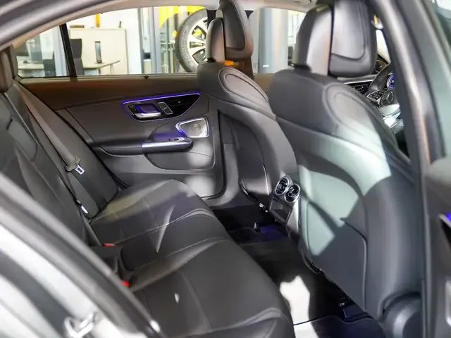 Mercedes-Benz C 400