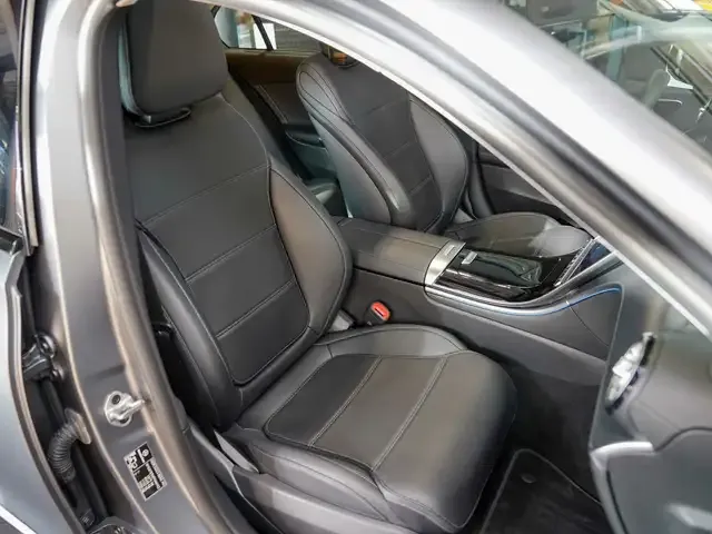Mercedes-Benz C 400