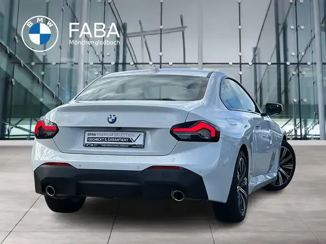 BMW 218