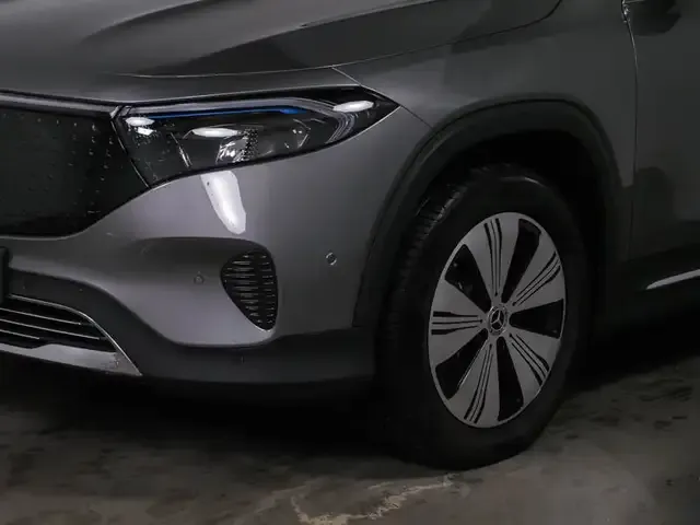 Mercedes-Benz EQB 300