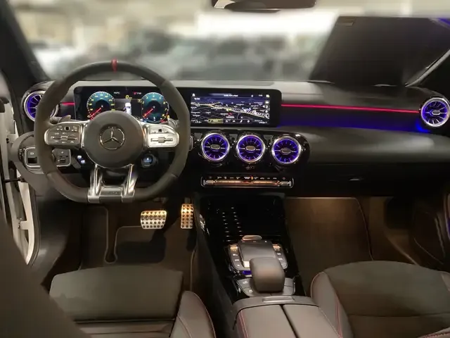 Mercedes-Benz CLA 45 AMG